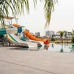 Riverside Life 아파트