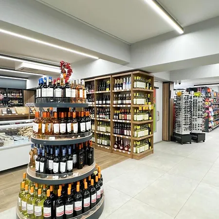 Riverside Life דירה Trikomo