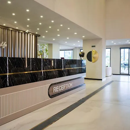 Apartment Riverside Life
